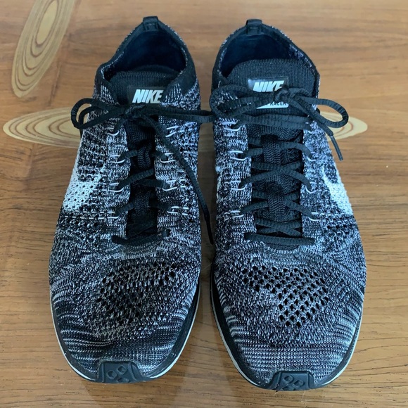 Nike Flyknit Racers Oreo 2 - Picture 7 of 9